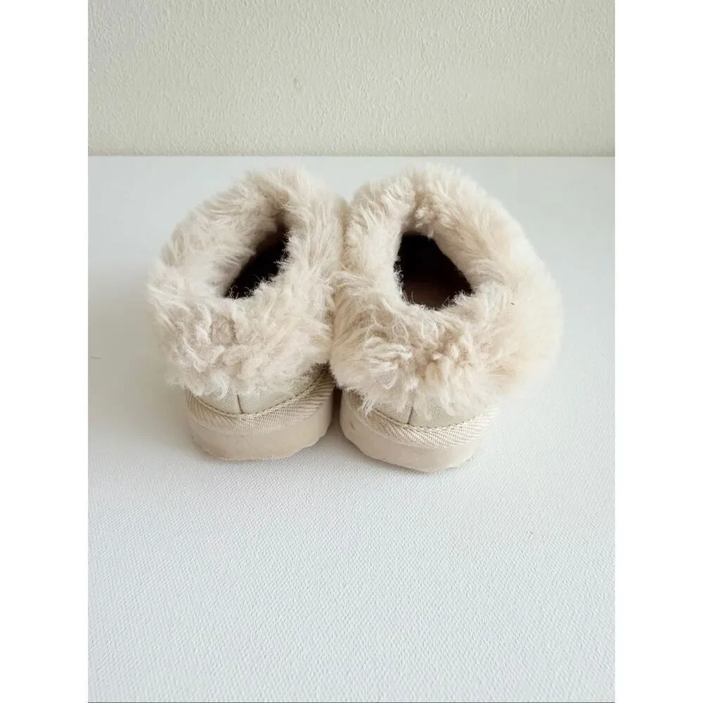 Cat & Jack Callie Moccasin Ugg look-a-like Faux Fur Slipper Gold Cream Size 7